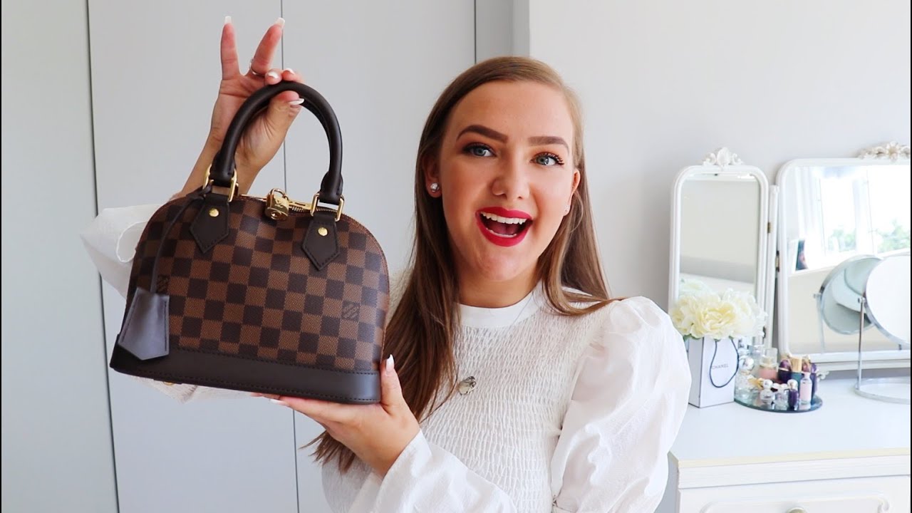 WHAT’S IN MY LOUIS VUITTON ALMA BB BAG + REVIEW! | JasmineElizabeth