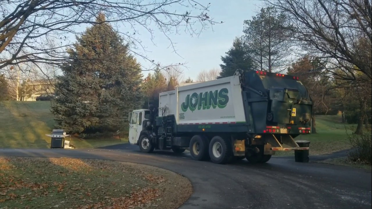 Johns Disposal CCC Crew Cab Heil Durapack 7000