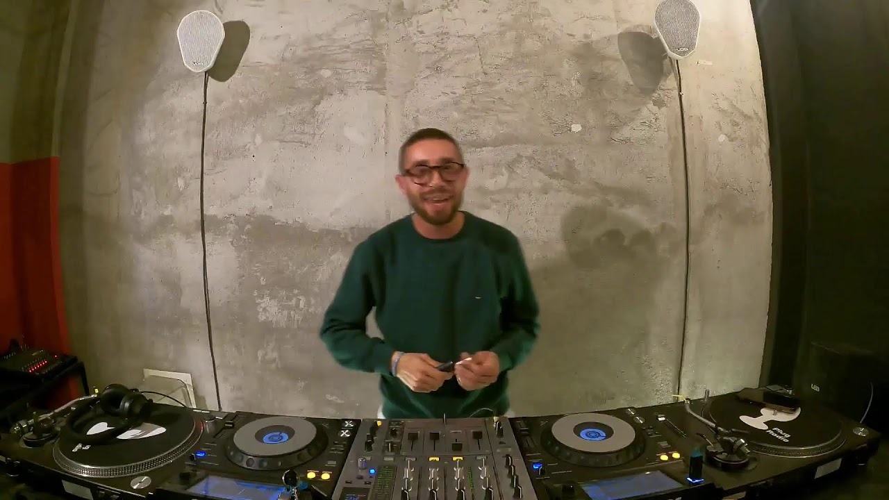 Pinoausine Live