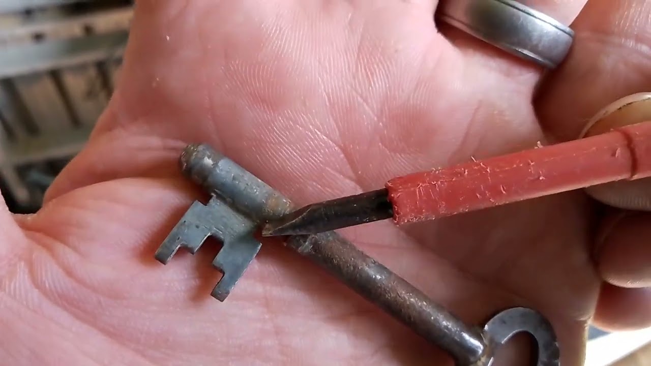(42) 3 lever non curtained mortice lever lock picked with home made tools