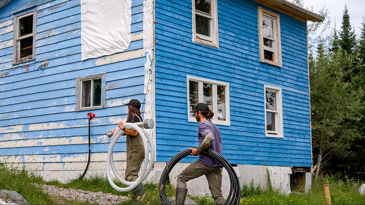 Off-Grid Island Life – Running Water & Harvesting Our Own Food