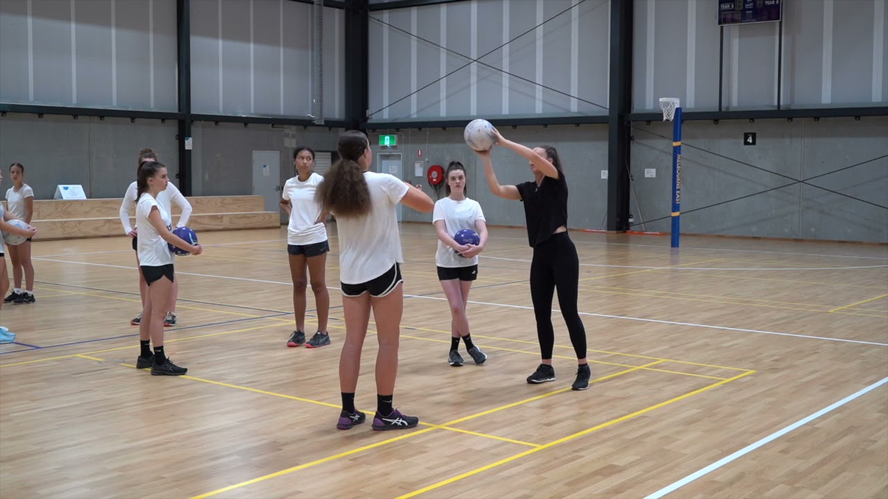 NETBALL DRILL: BALL HANDLING WITH GABBY SINCLAIR