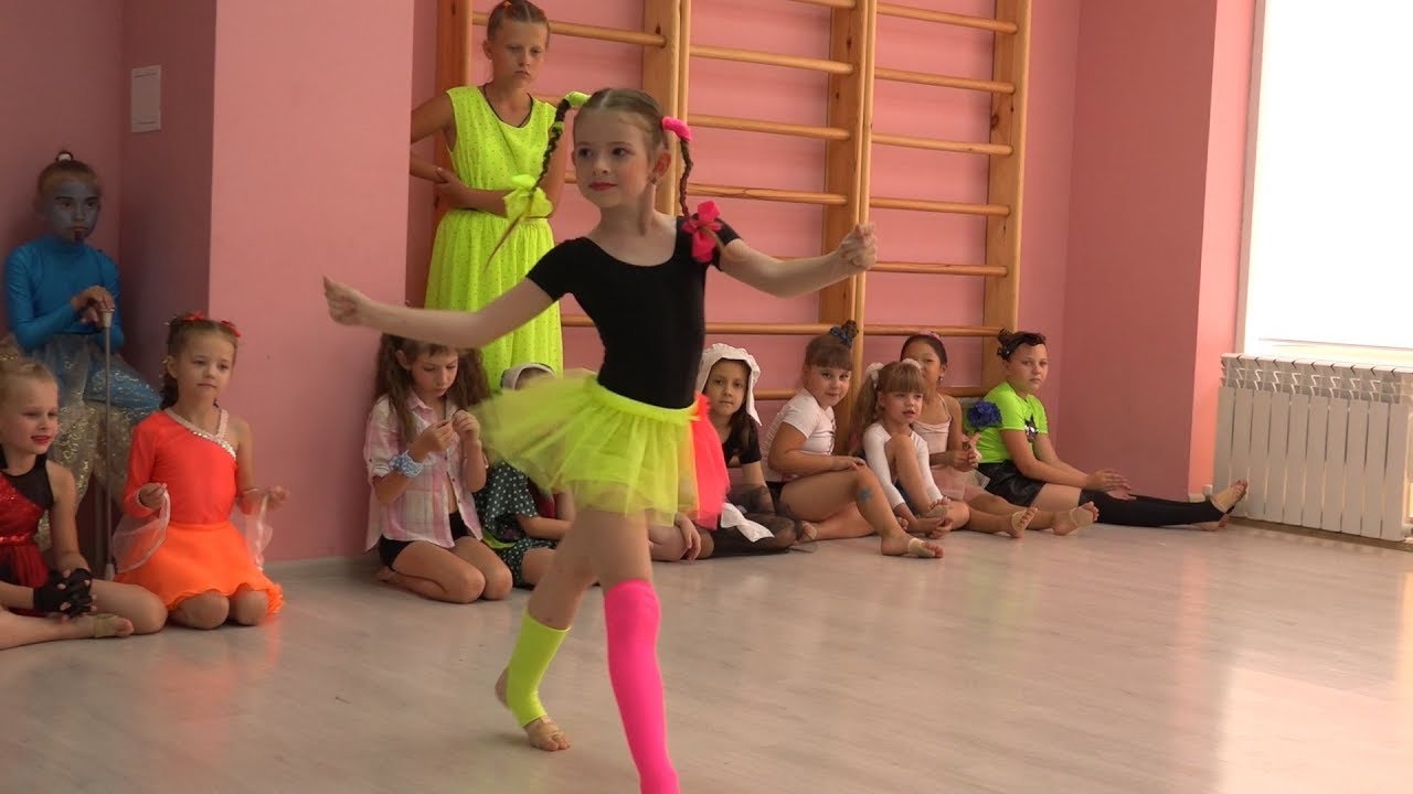 МАЛЯВКА. Бурдина София.Танцевальный центр 