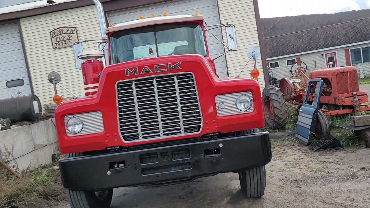 1984 R600 Mack