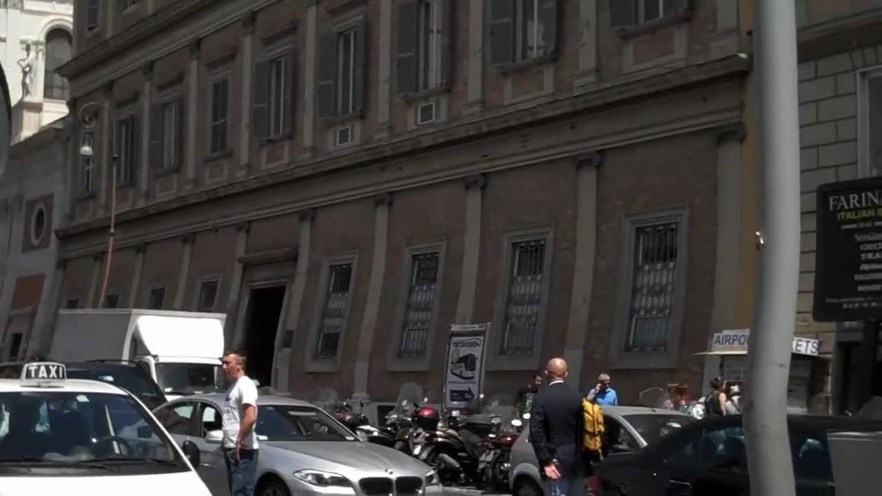 Getting Taxi at Roma Termini - Via Marsala