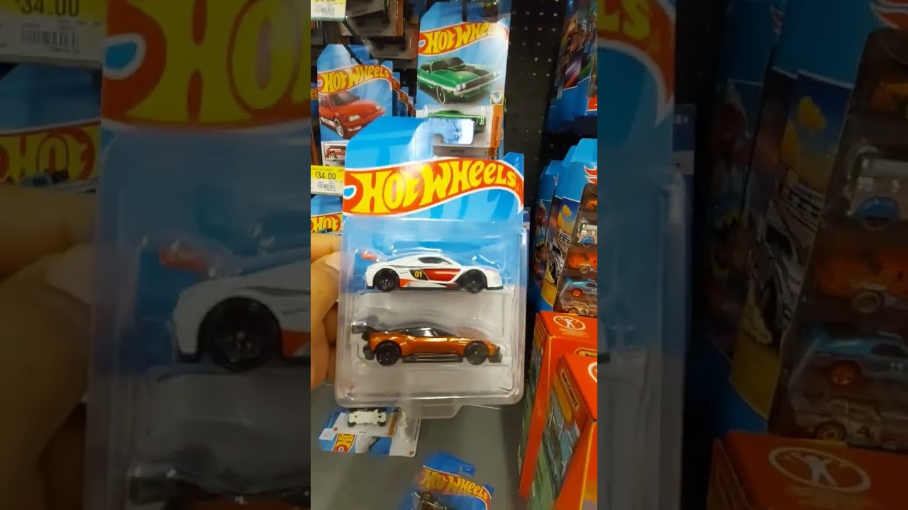 #caceria de #hotwheels y #matchbox ,encontr&eacute; un d&uacute;o pack, como lo ven?