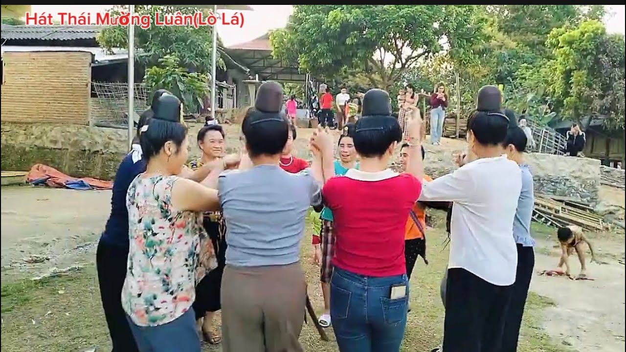 MÙNG 1 TẾT CỦA CHỊ EM BẢN TẠNG ÁNG -MƯỜNG LUÂN.