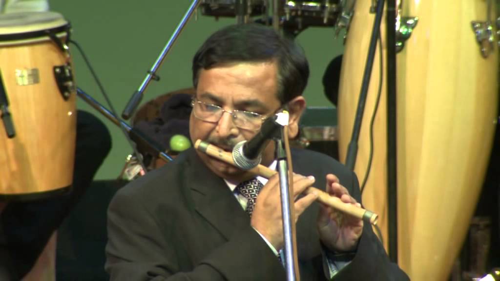 Muktesh Chander playing Rut Hai Milan Ki Sathi Mere Aa Re on Flute