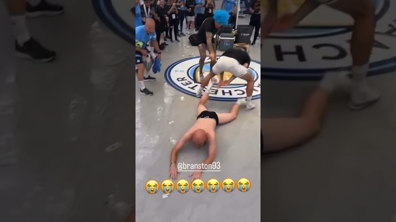 Сцены в раздевалке &laquo;Манчестер Сити&raquo; после победы над &laquo;Юнайтед&raquo;! 😂 #шорты