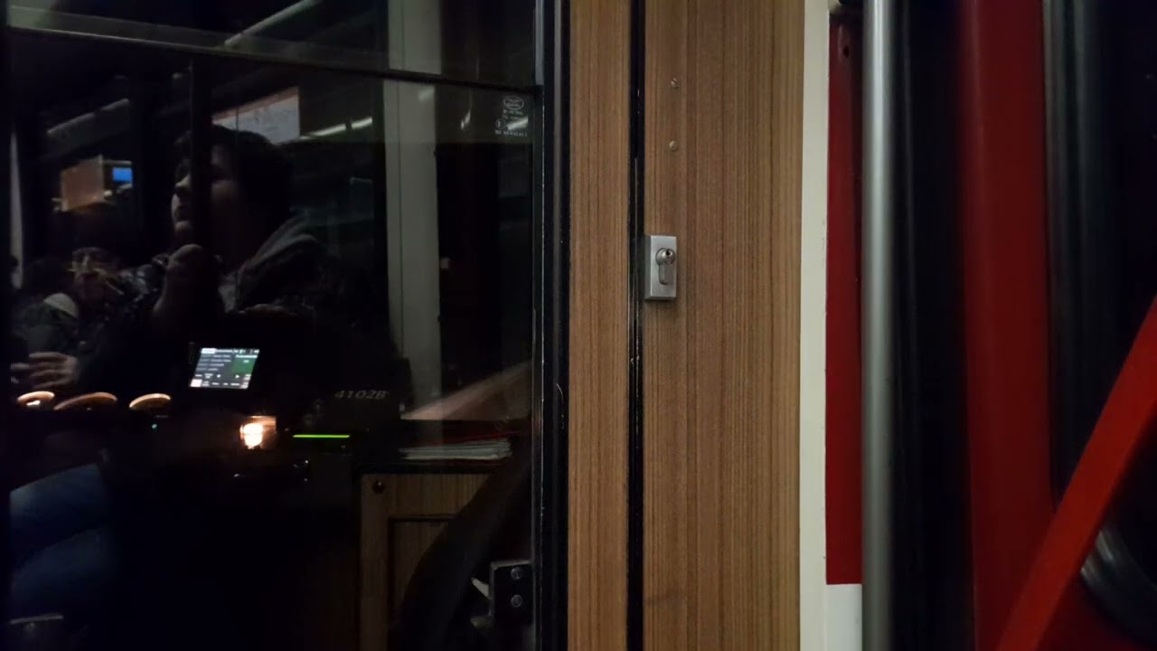 Mitfahrt in der U76 von Düsseldorf Hbf bis Lierenfeld Btf im B80D 4102 B