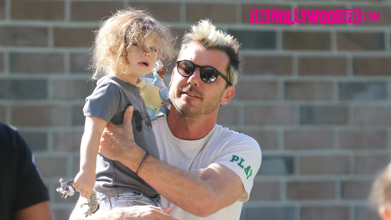 Gavin Rossdale Takes His Sons Apollo, Zuma & Kingston To The Park To Play 11.19.16