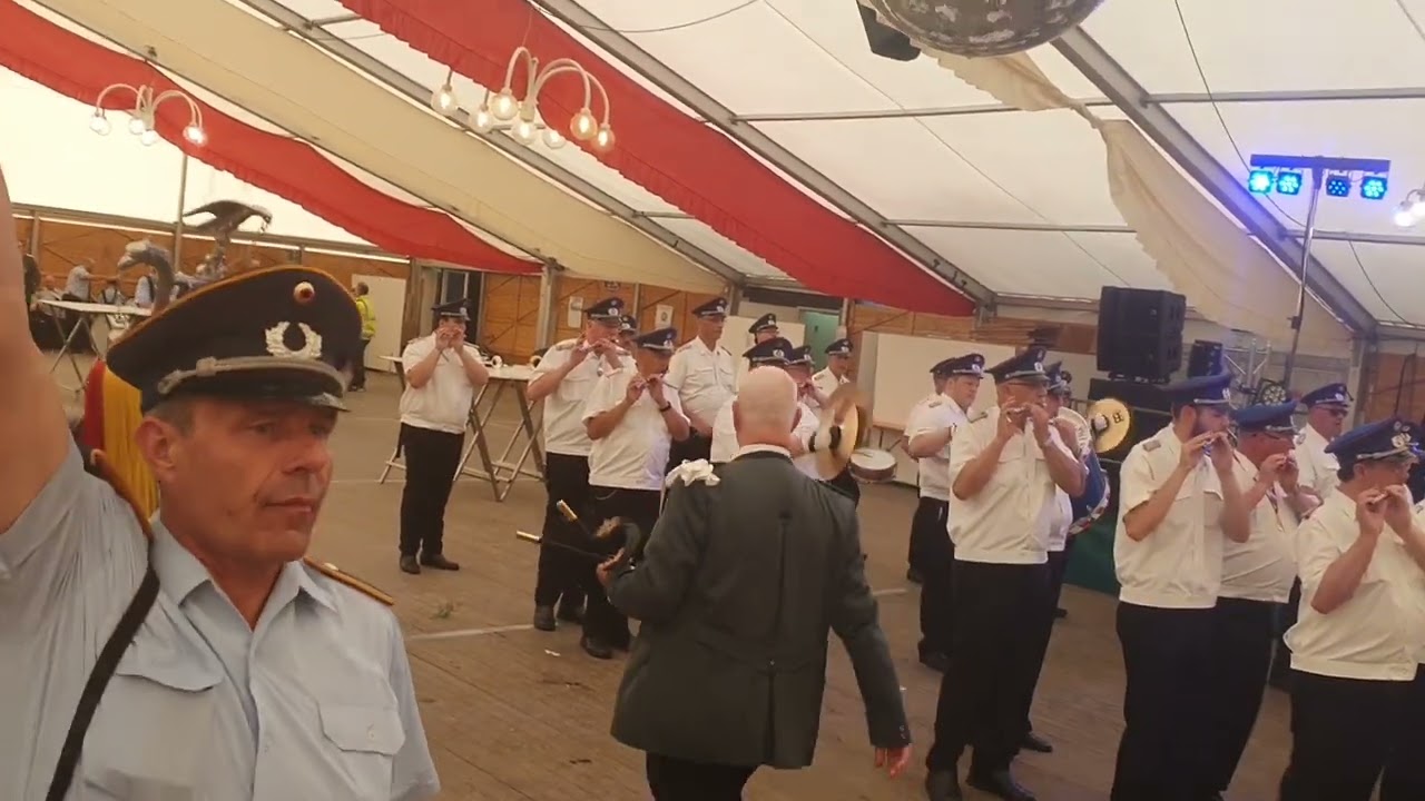 Schützenfest Neuss Furth 2022| Einmarsch ins Festzelt|