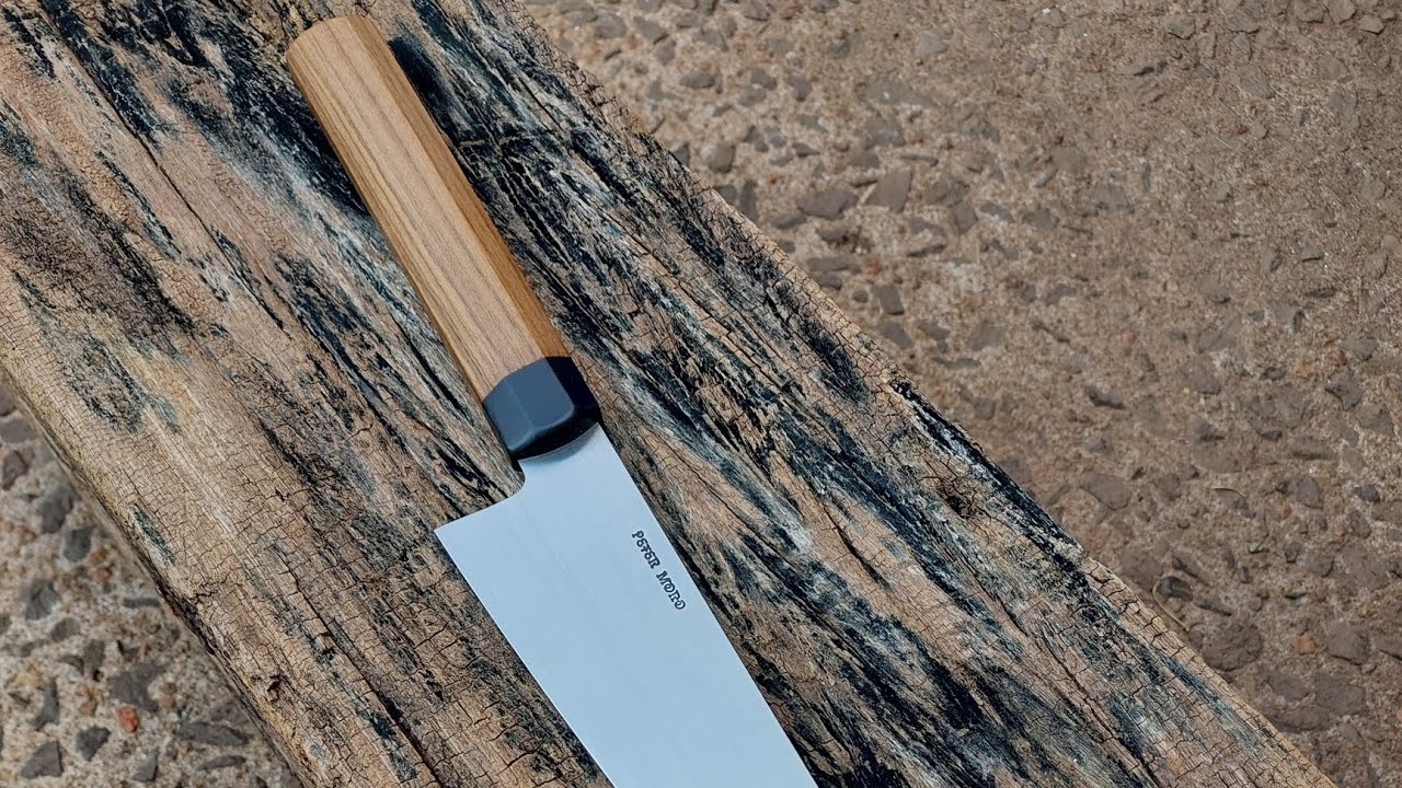 Butcher Laser, 9 polegadas de lâmina,  pesando incríveis 120 gramas apenas. 