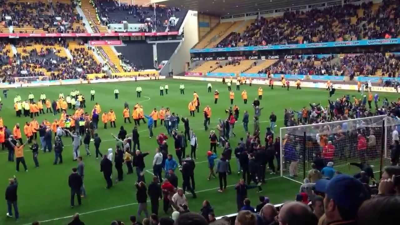 Wolves Pitch Invasion vs Burnley 27th April 2013 - Fans Storm The Pitch