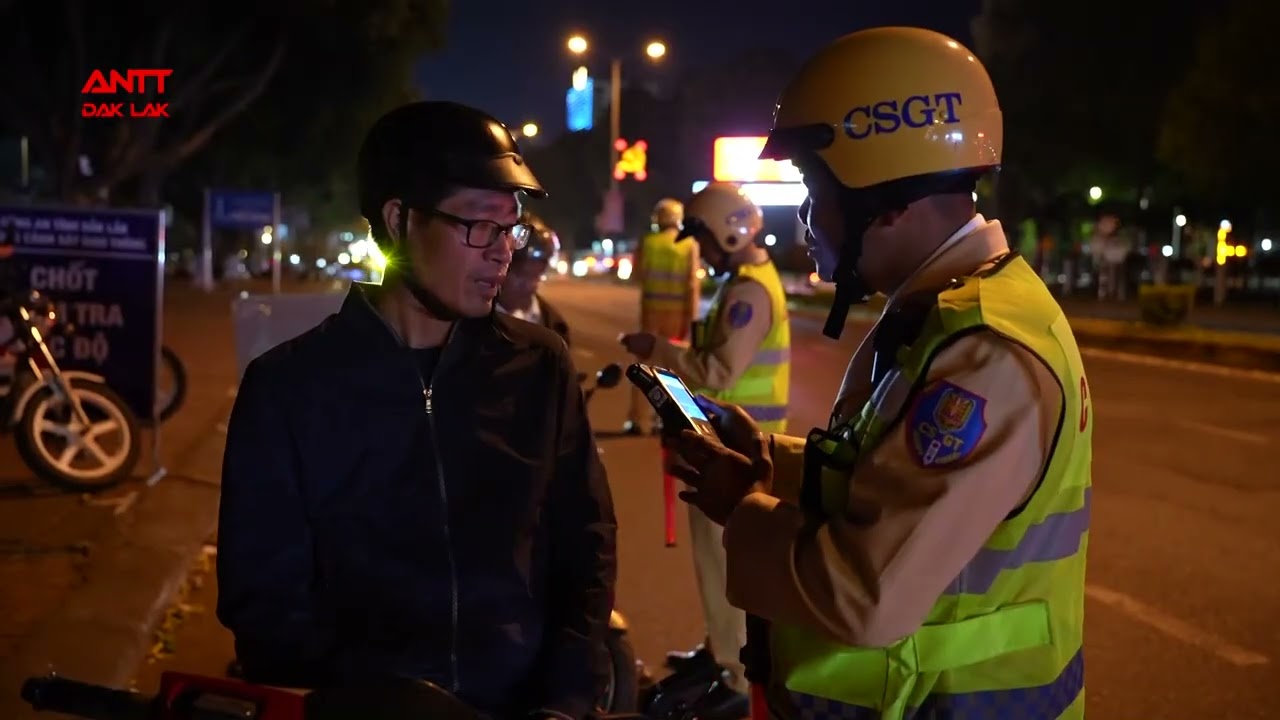 Tiếp tục thực hiện đợt cao điểm chấp hành nghiêm điều lệnh Công an nhân dân