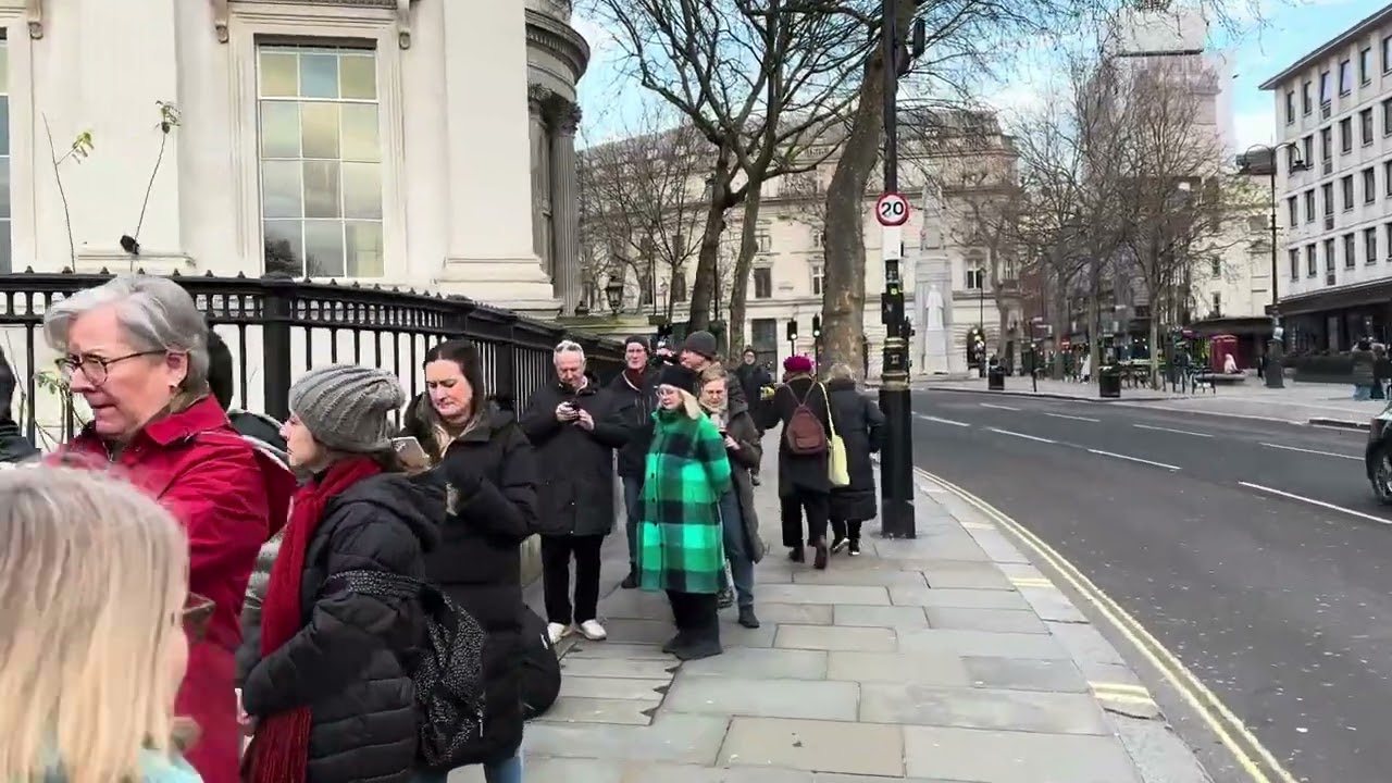 London Winter 2025 4K HDR Virtual Walk Westminster Bridge to Buckingham Palace