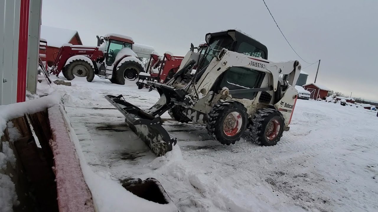 Installing Skid Steer Tire Chains...The D6 CAT Is broke down!!!!!