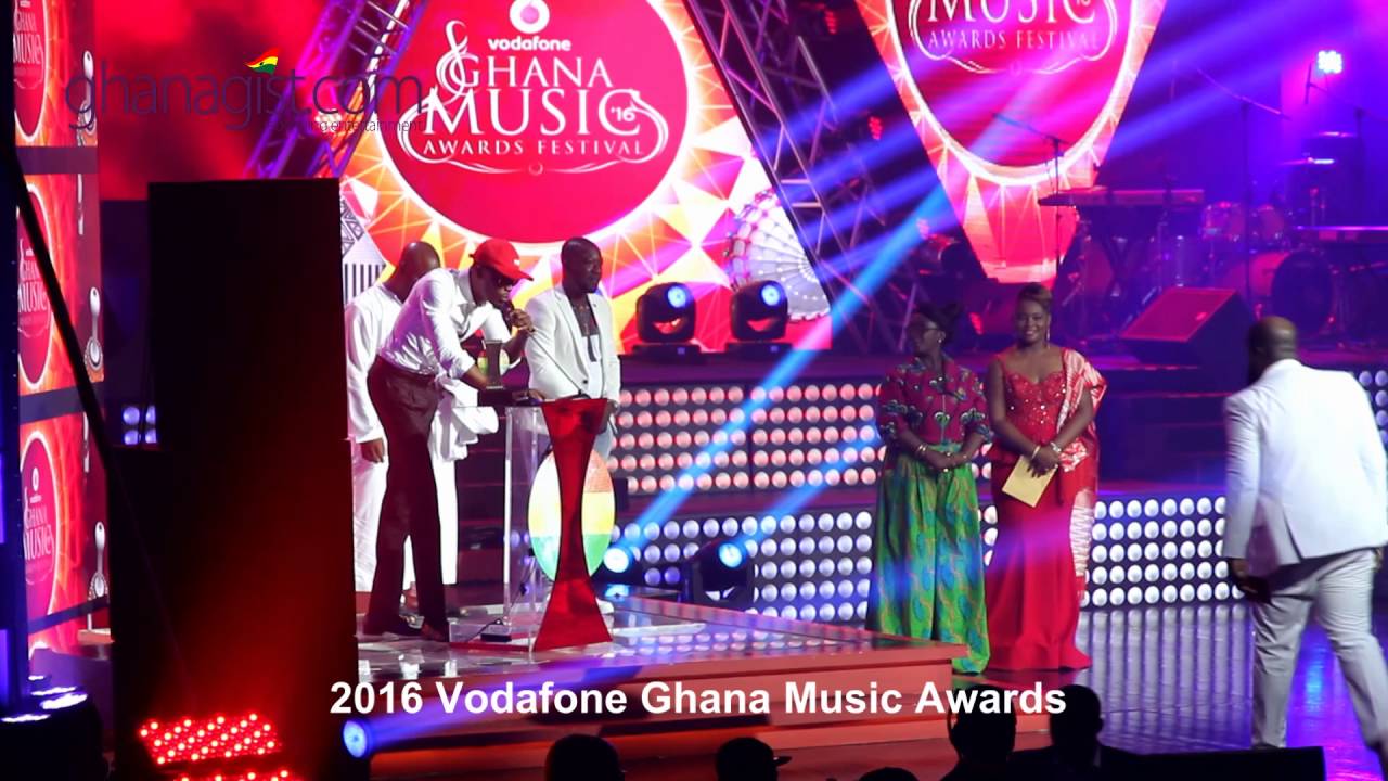 E.L wins 2016 #VGMAs Artiste of the Year