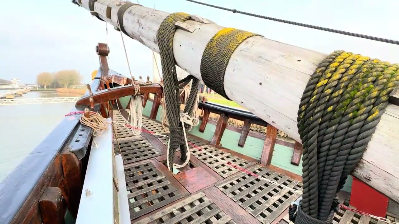 Inside the Batavia: Exploring a Dutch East India Company Ship