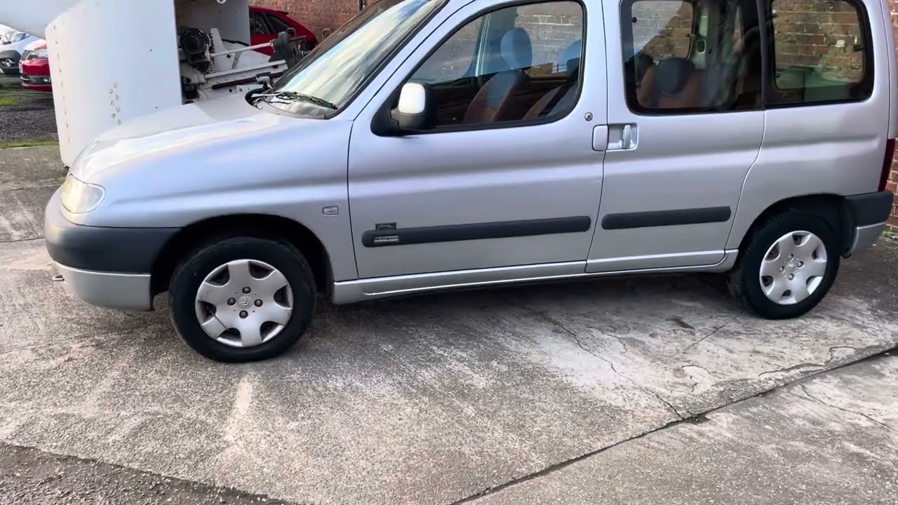 CITROEN BERLINGO  MULTISPACE 1.9D FORTE MPV 5 DOOR Finished in Star Silver GX52KFZ