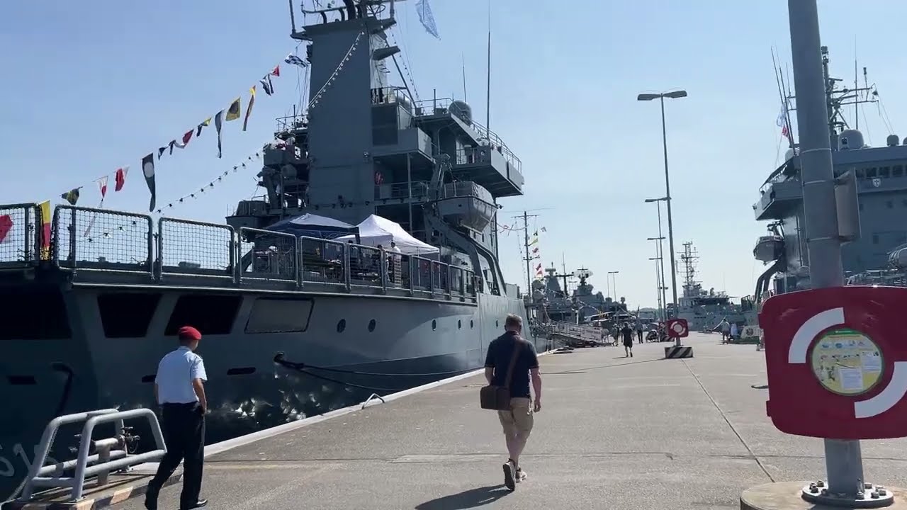 Schiffe an der Gorch-Fock-Mole im MARINEST&Uuml;TZPUNKT KIEL Open Ship 2025