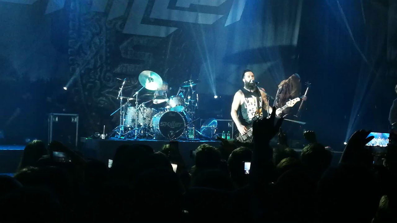 Skillet pays Tribute to Chester Bennington of Linkin Park | 30. November 2019 Linz, Austria