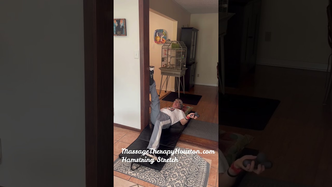 Hamstring stretch with Theragun #stretching #hamstring stretch #massage