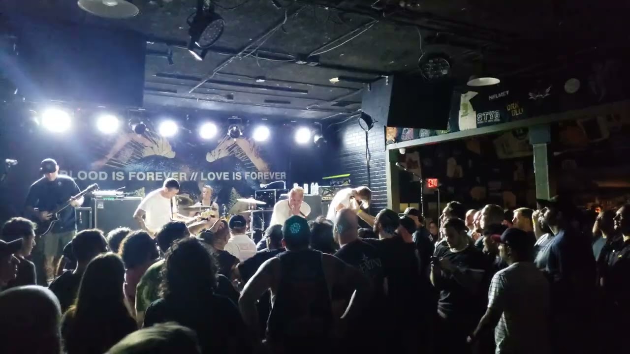 Misery Signals - The Stinging Rain - 4K - Live @ Chain Reaction in Anaheim, California 7/17/24