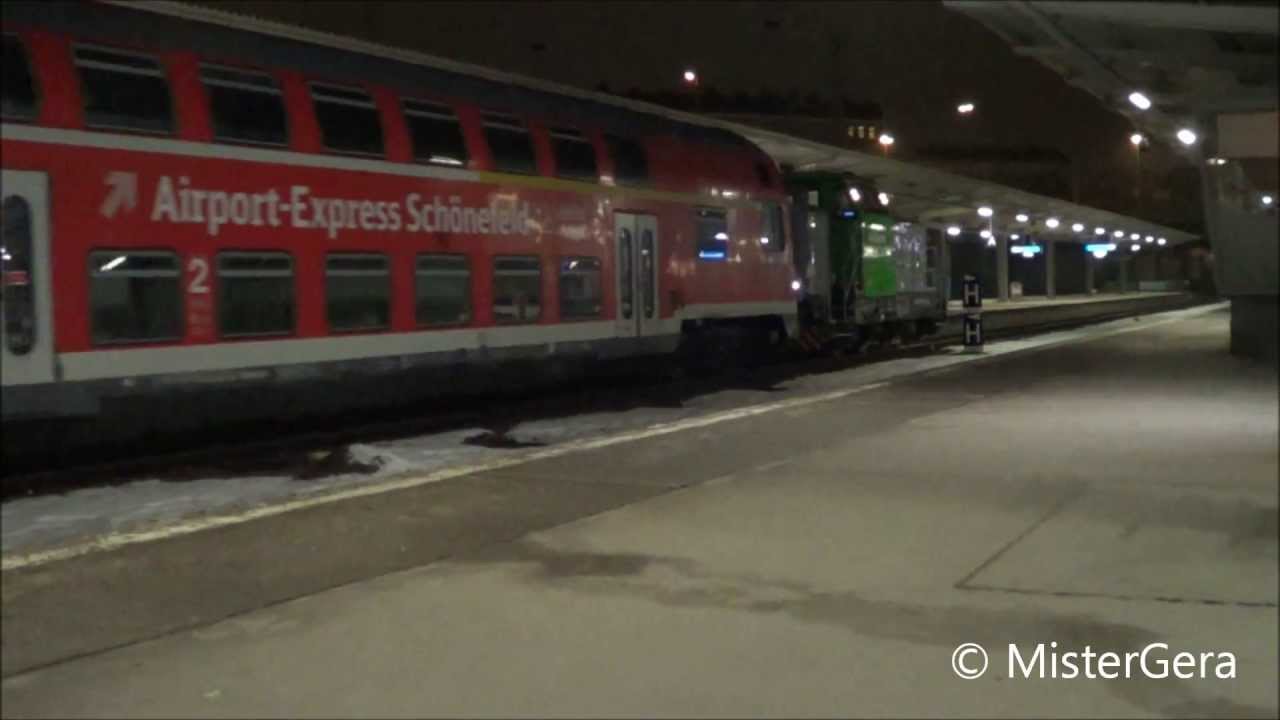 Bahnhof Berlin Lichtenberg bei Nacht
