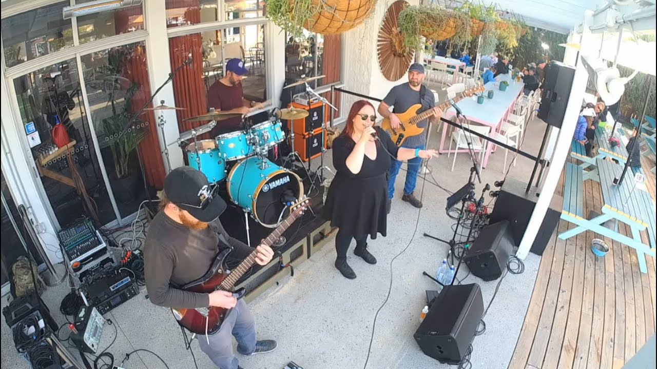 Montage Cover Band - Black or White (Michael Jackson)