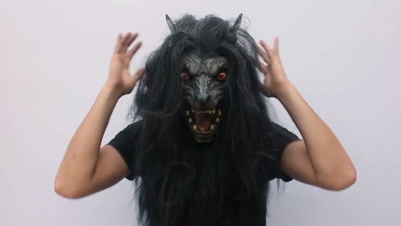 You Won&rsquo;t Believe This Mask Is Latex &ndash; Black Moon Werewolf Unboxing!