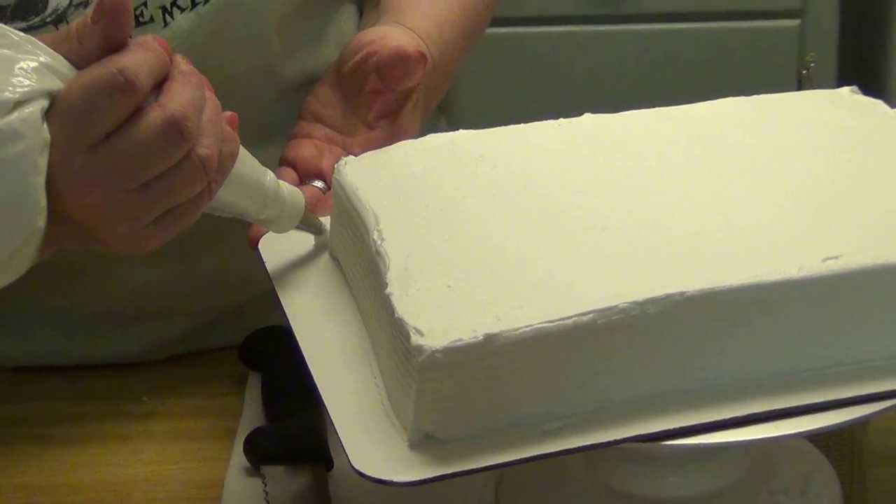 Icing a Quarter Sheet Cake with an Easy Icer and adding two borders!