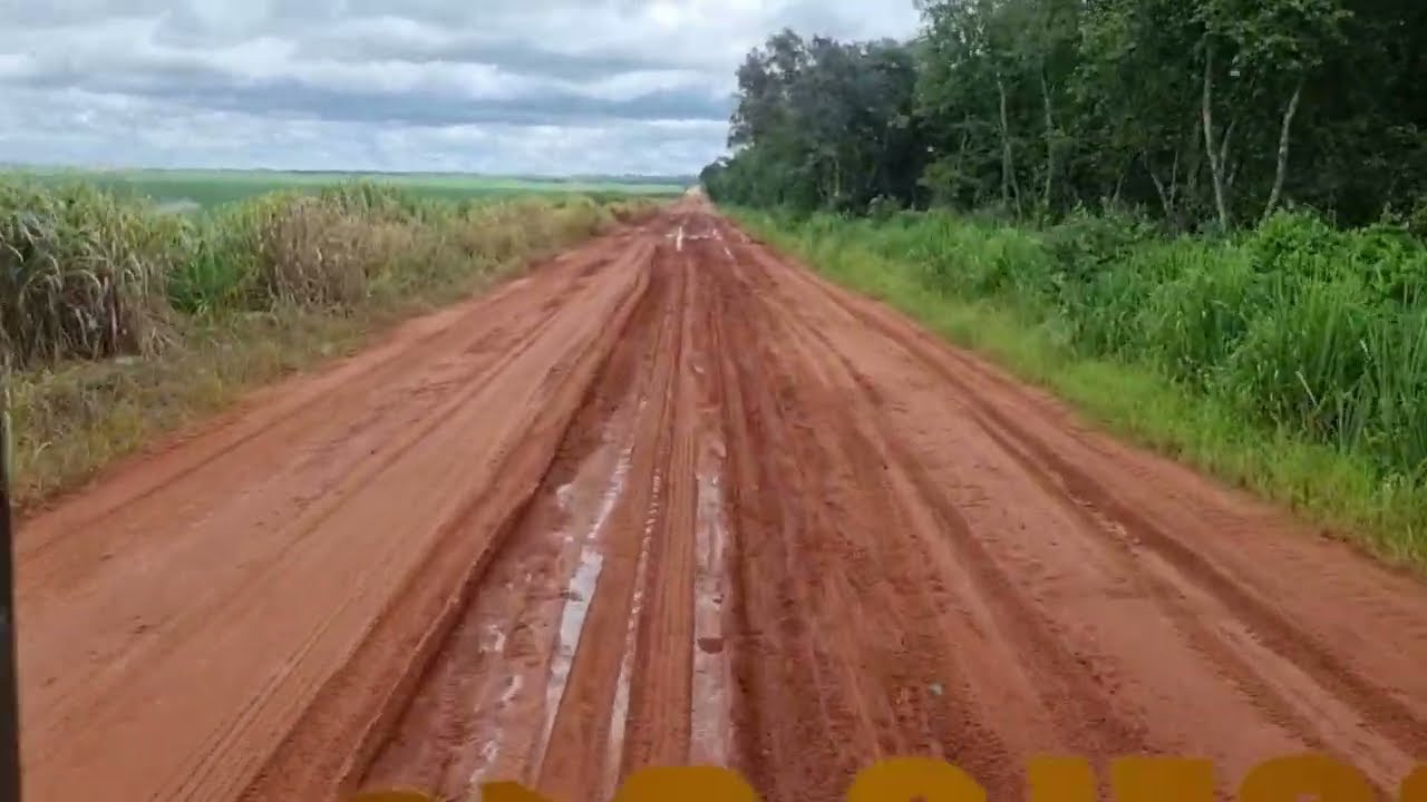 Entrega chapadão do sul drone jogando veneno