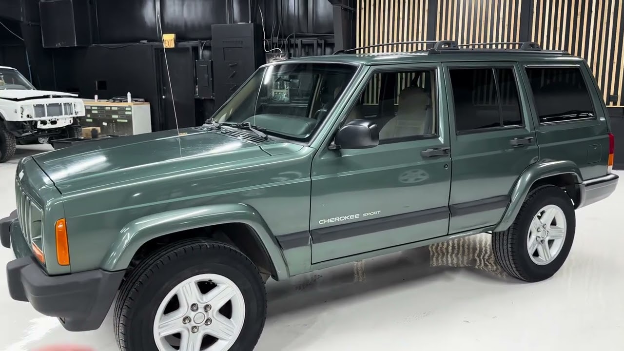 DAVIS AUTOSPORTS - JEEP CHEROKEE XJ - RARE FERN GREEN - PRELISTING