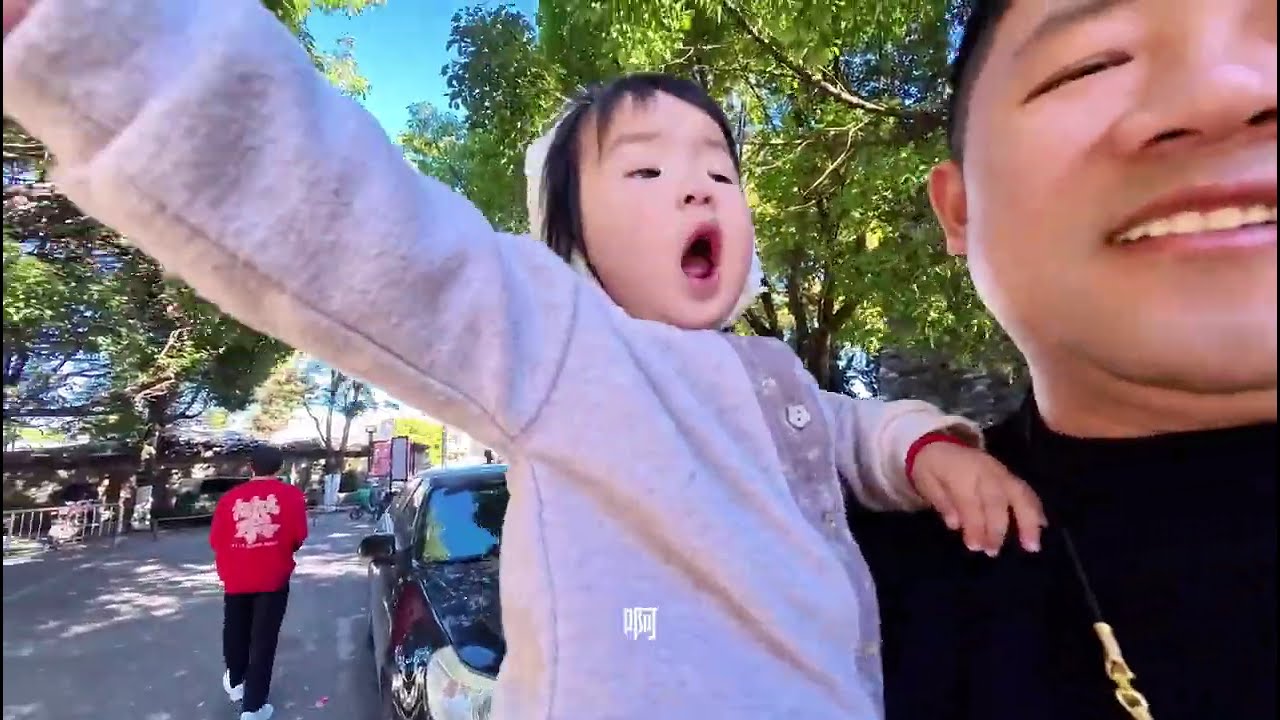 太久没有路上的感觉了，出发自驾游第一站昆明，晚上酸汤牛肉@抖音小助手 #半仙来了 #生活