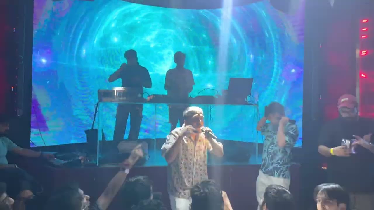 Maharani (Live) - Karun