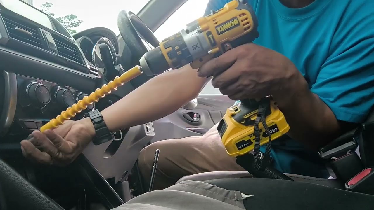 TOYOTA VIOS STUCK ON REVERSE,, RESCUE NATIN MGA KA JACK