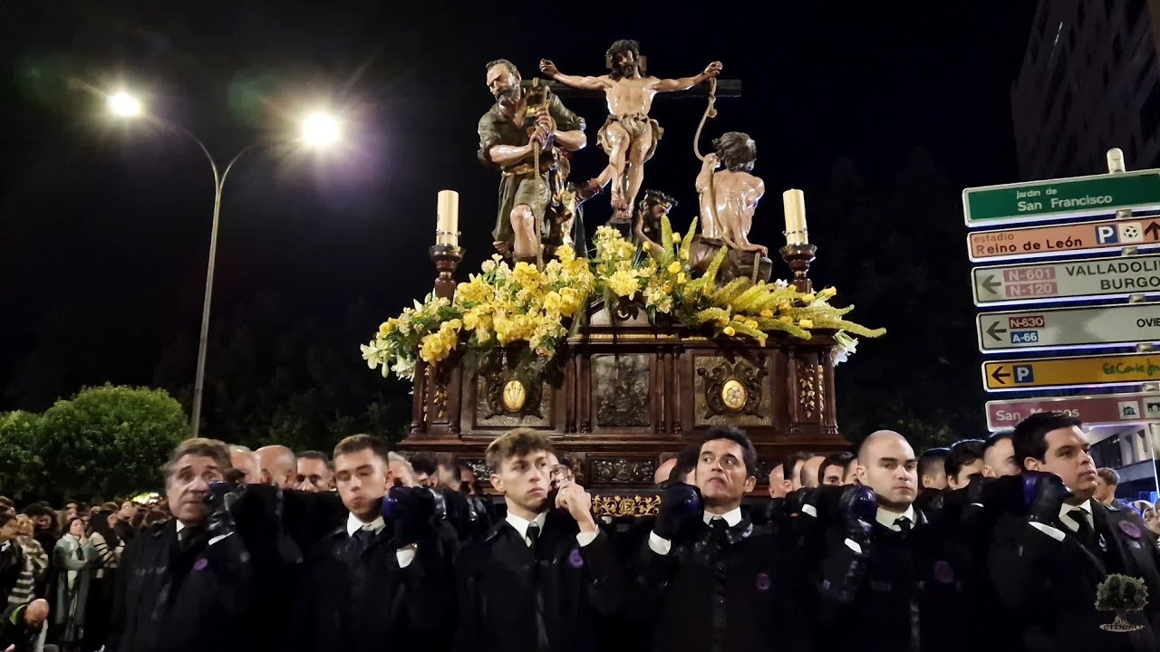Entrada del Misterio de la Exaltación de León - Magna Passio Legionensis