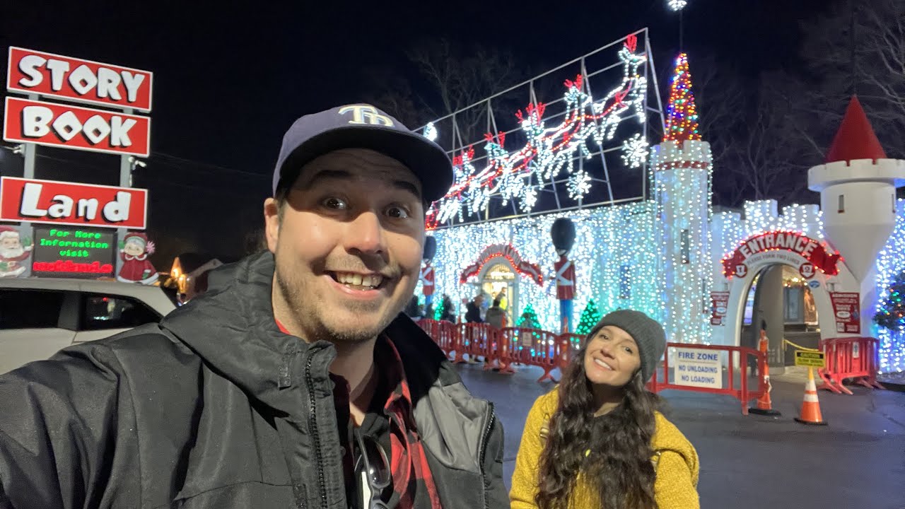 STORYBOOK LAND Christmas 2021 - NEW JERSEY Classic FAIRYTALE THEME PARK Attraction is AMAZING!