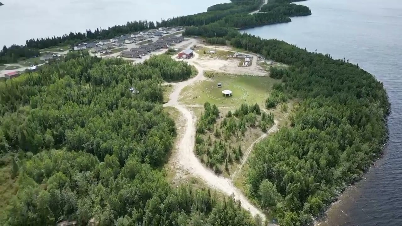 Tour around Webequie First Nation