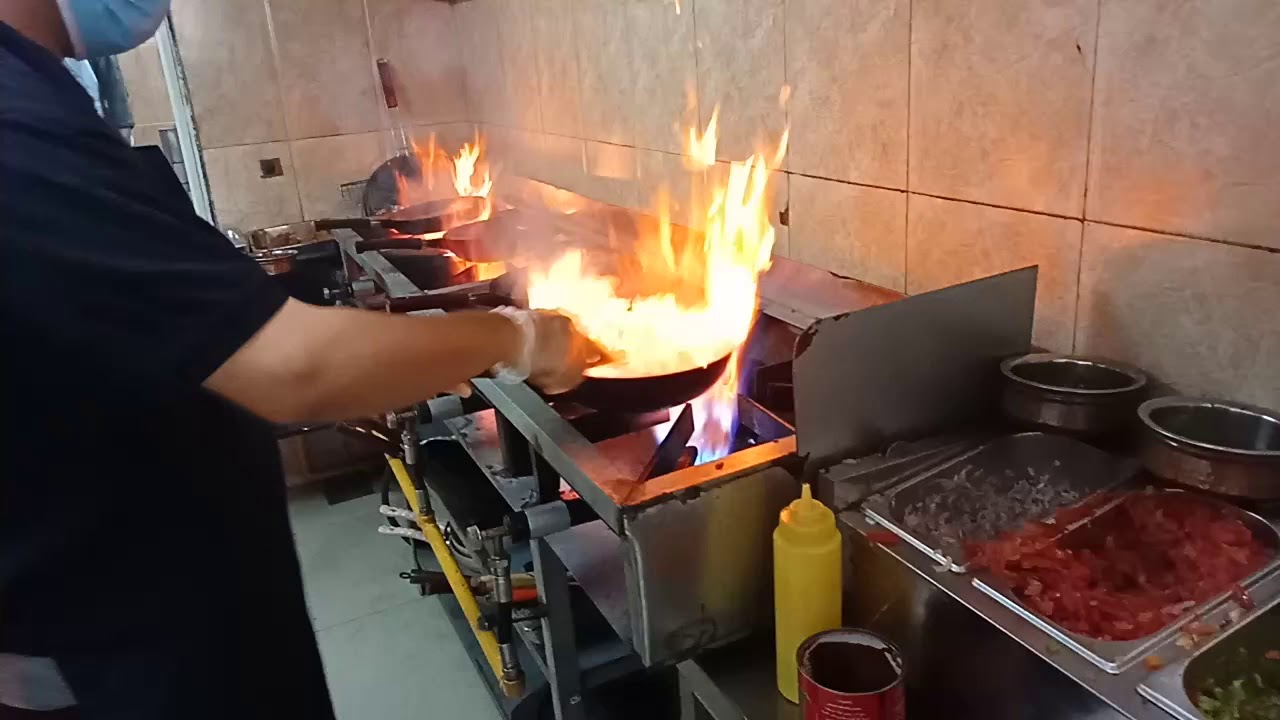 اسرع طباخ يمني قلابات. الشيف البارع