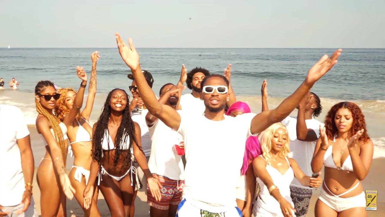 Mitri - 200 WHITE TEES (Official Music Video)