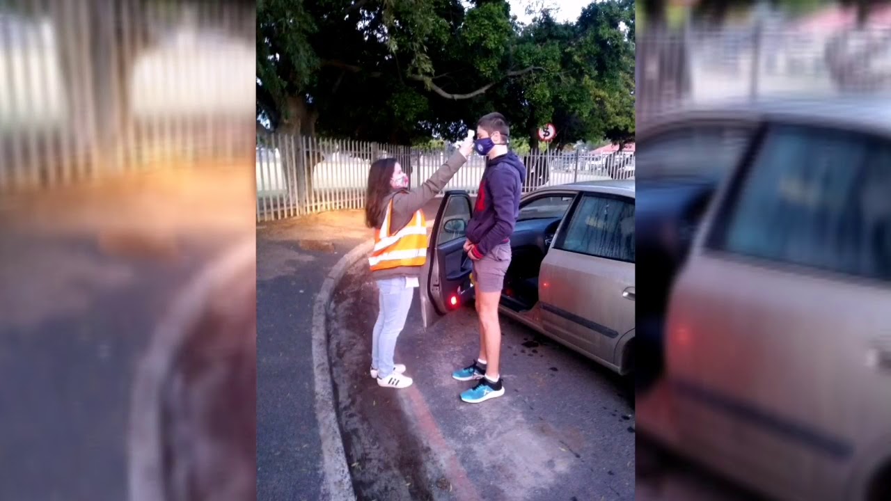 2020 se Gr 7's meld aan vir skool ná Covid-19 grendeltyd(2)