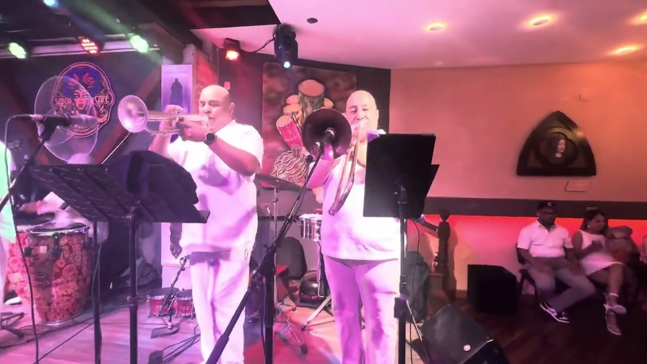 Edward Carpio y su clave Maestra . White Party @ Sabor a Cafe Niles. 9-2025. “Achilipu”