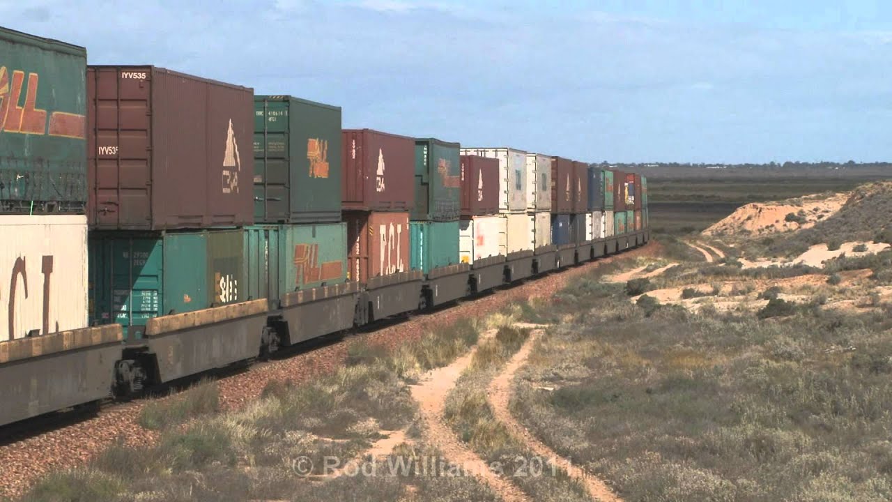 Transcontinental trains : 5PM5 and double stacks : Australian trains and railroads