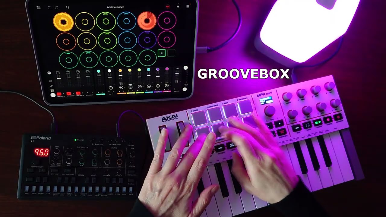 Messing around with the Roland S-1