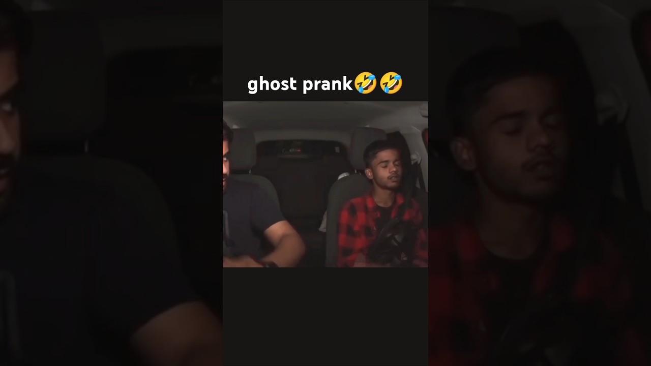 ghost prank in car 😂😂/prank in car /prank video #ghost #ghostprank #ghostprankincar