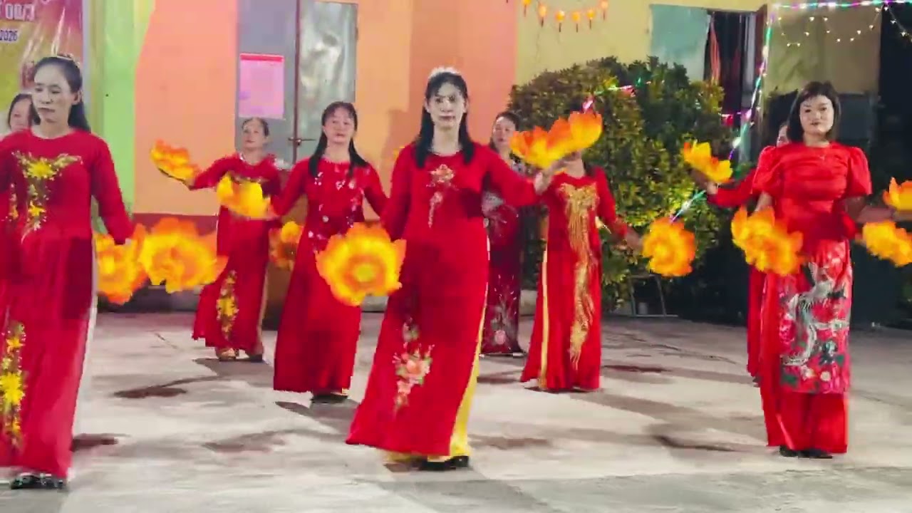 Thôn Chiến Thắng chào mừng ngày 8/3