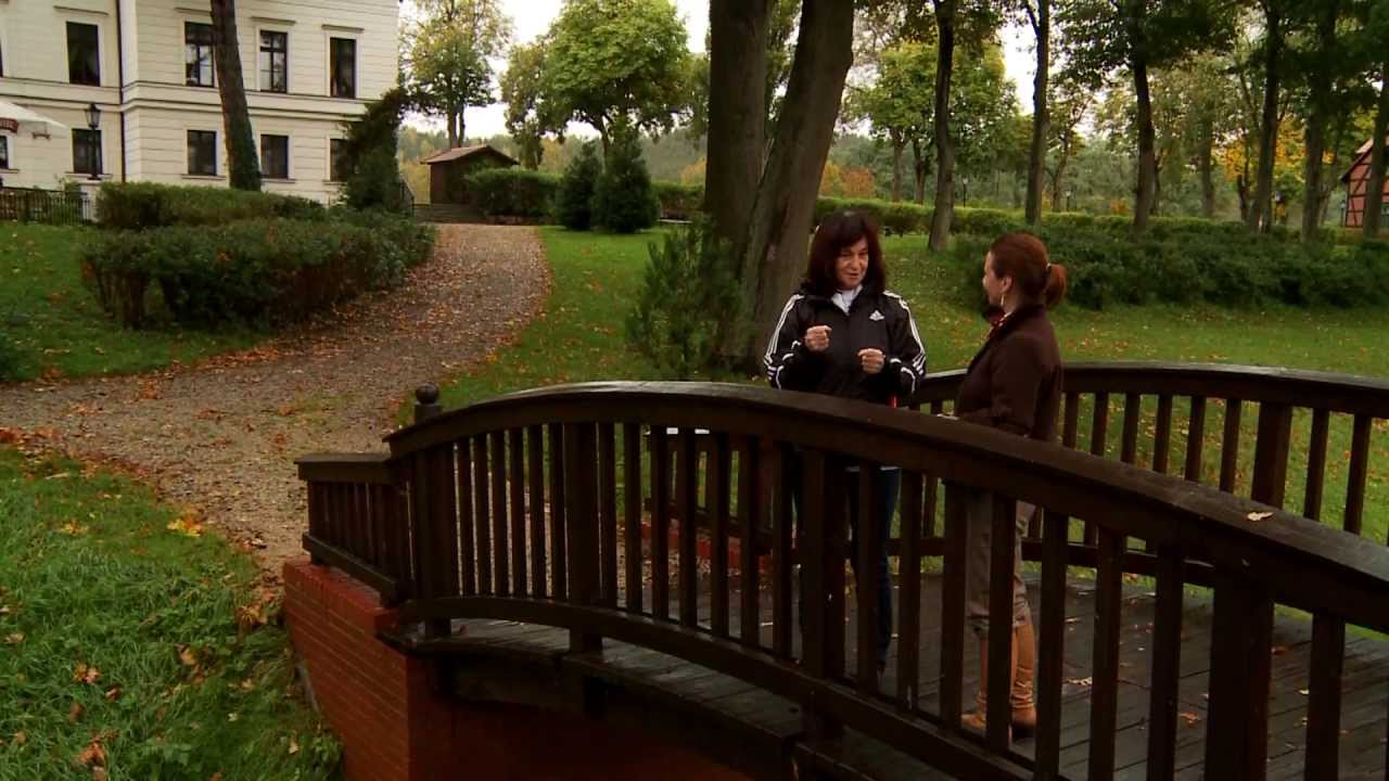 WĘDRÓWKI Z KLUCZEM - PAŁAC W WIEJCACH