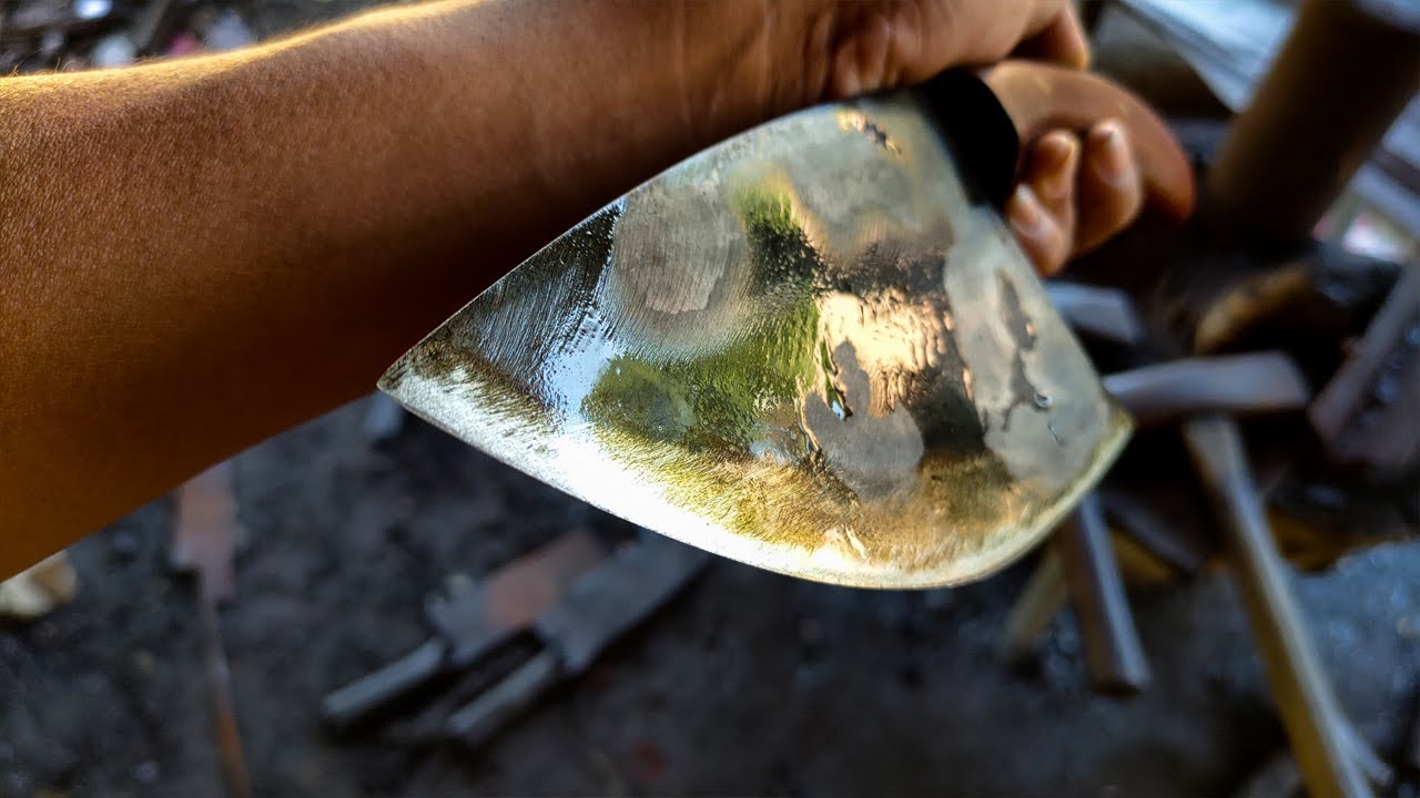 KNIFE MAKING - HOW TO MAKE A TUNA CUTTING KNIFE FROM BROKEN TRACTOR DISC PLOUGH